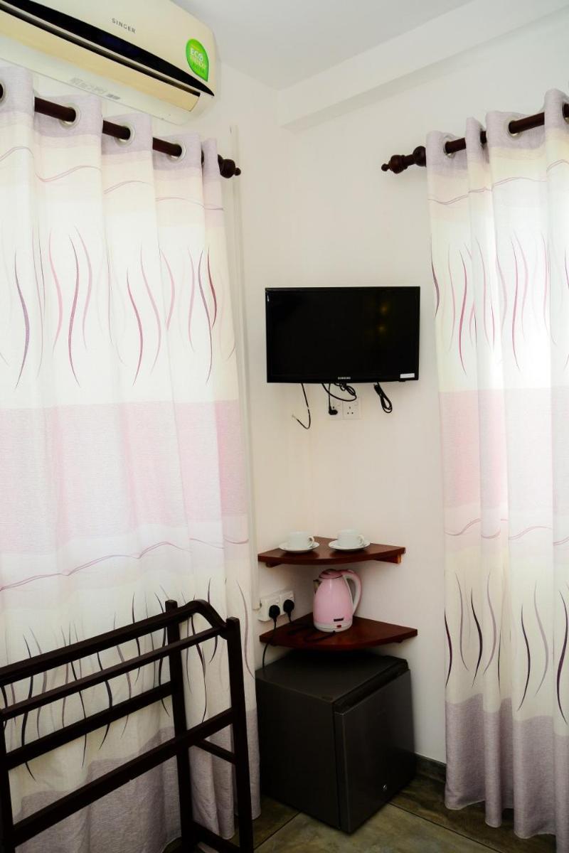 Coconut Style Restaurant & Milinda Guest Hotel Unawatuna Bagian luar foto