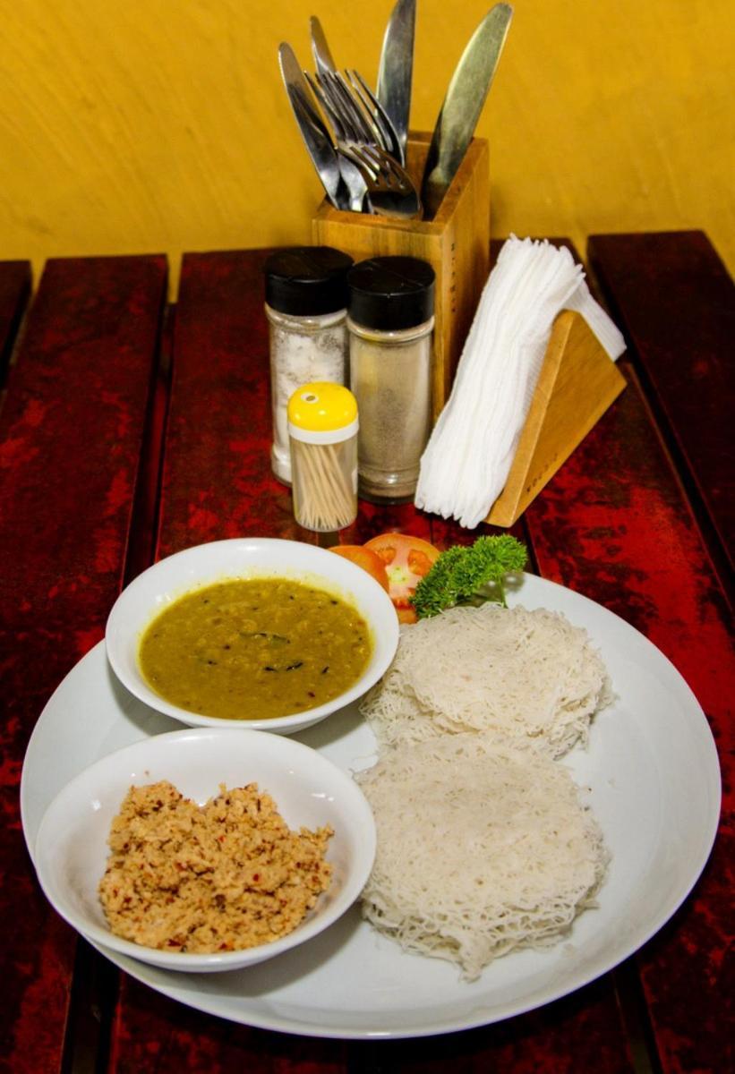 Coconut Style Restaurant & Milinda Guest Hotel Unawatuna Bagian luar foto