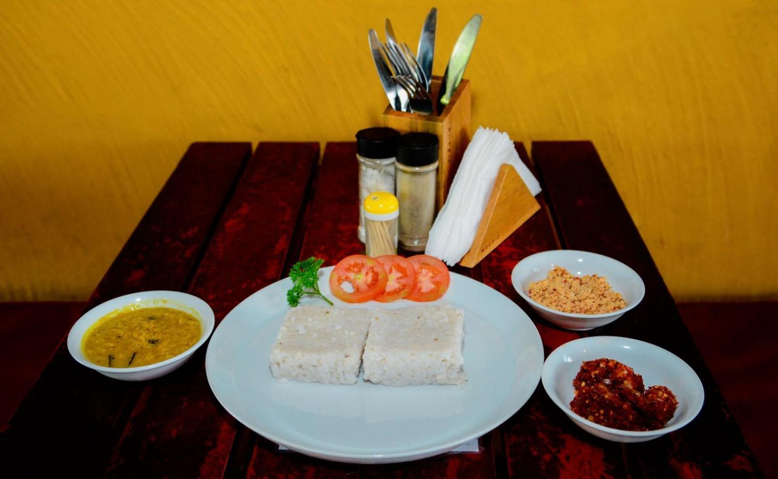 Coconut Style Restaurant & Milinda Guest Hotel Unawatuna Bagian luar foto