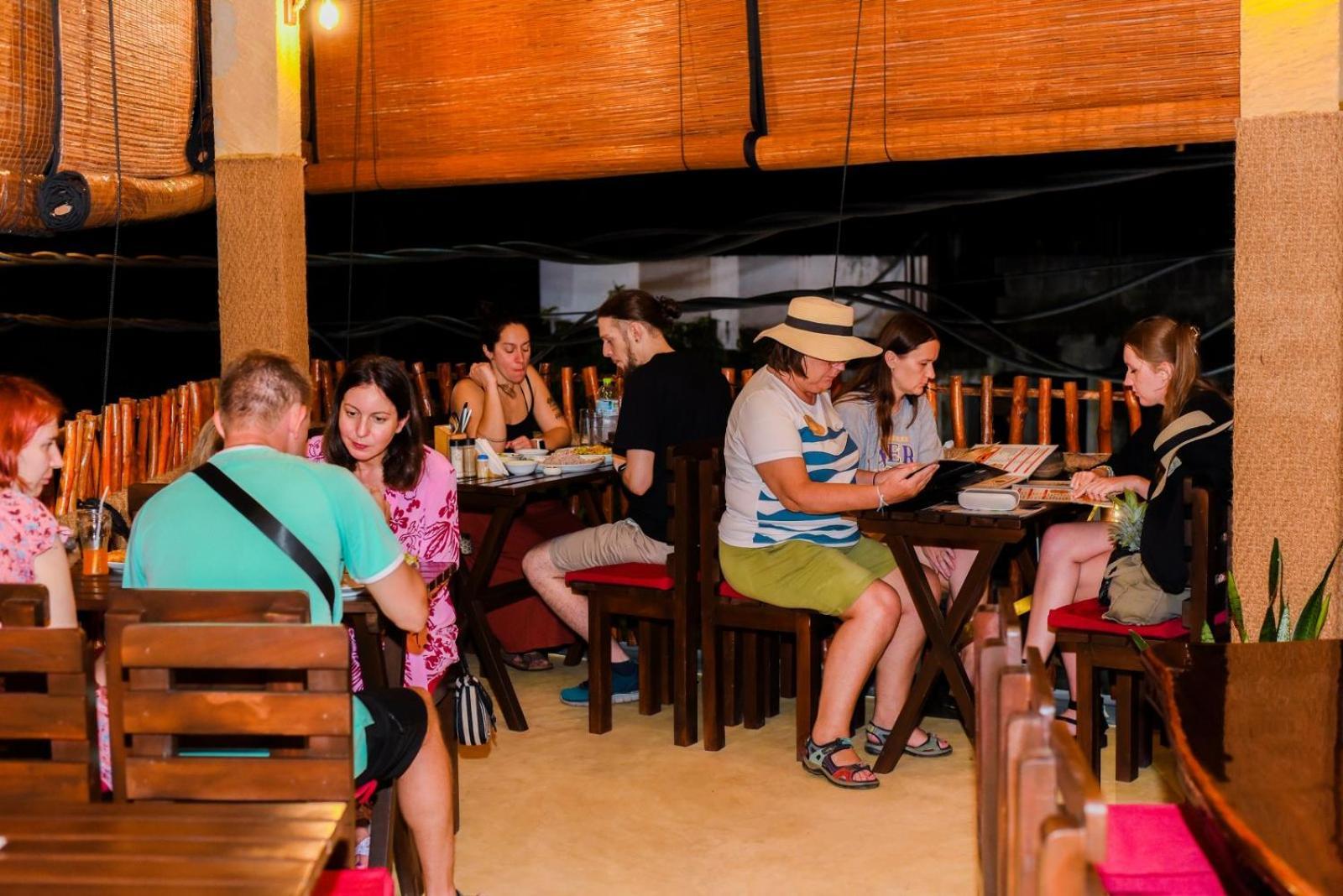 Coconut Style Restaurant & Milinda Guest Hotel Unawatuna Bagian luar foto